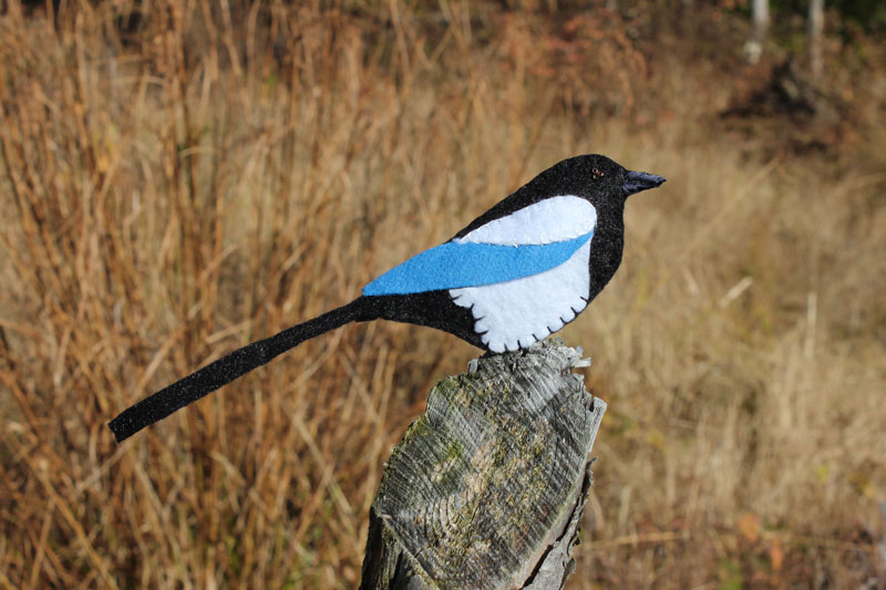 Plucky Magpie Felt Ornament