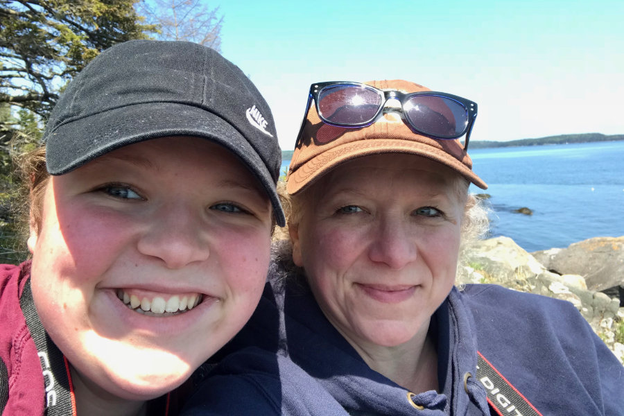 hannah and susan selfie