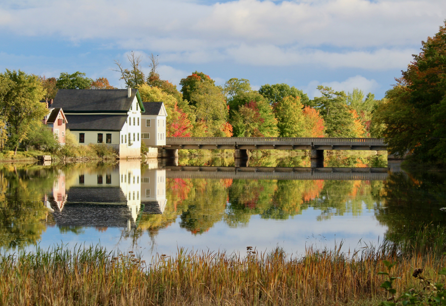 Cherryfield bridge in autumn