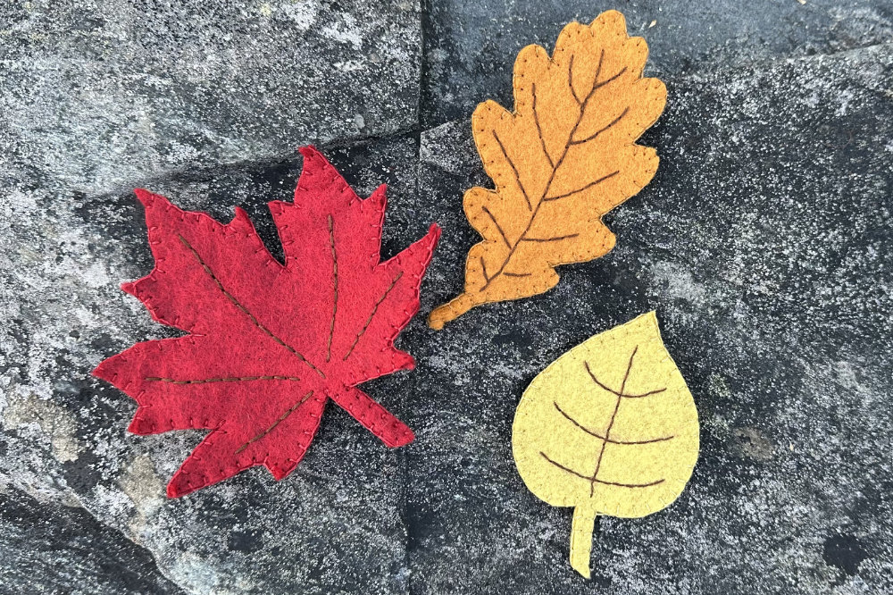 autumn felt leaf pattern